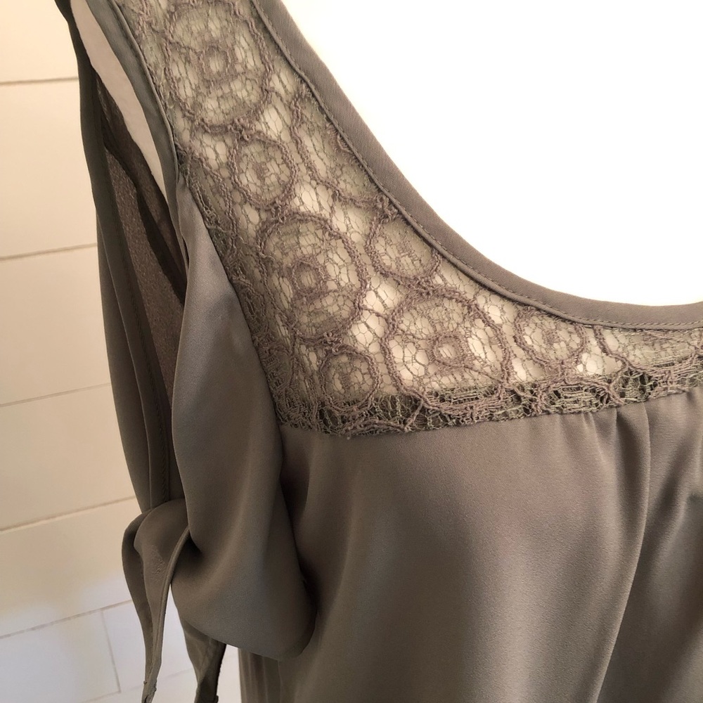 🎉🎉BOGO FREE🎉🎉ENTIRE CLOSET!!! - Picture 2 of 6